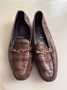 Vintage 90s Escada Brown Croc Embossed Leather Moccasin Loafers Size 36.5